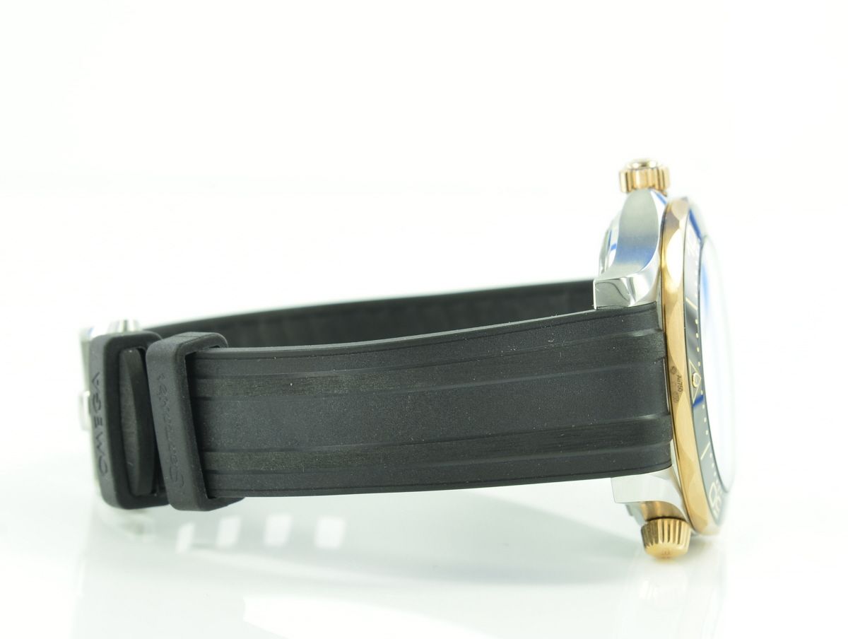 Omega Seamaster Diver 300M Master Chronometer Edelstahl/ Sedan Gold