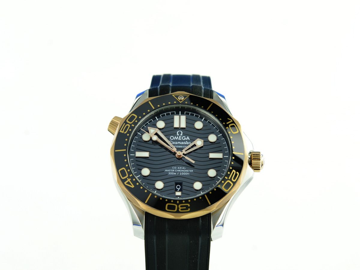 Omega Seamaster Diver 300M Master Chronometer Edelstahl/ Sedan Gold