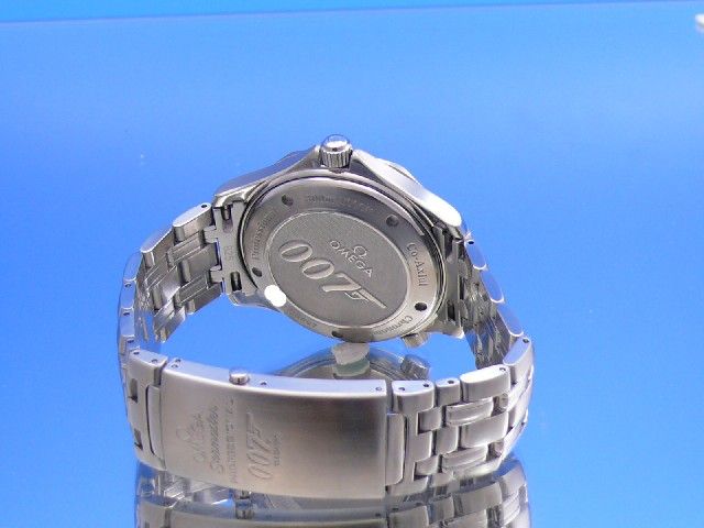 Omega Seamaster Diver 300M  James Bond 007