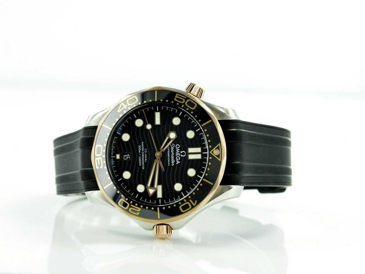 Omega Seamaster Diver 300M Master Chronometer Keramik