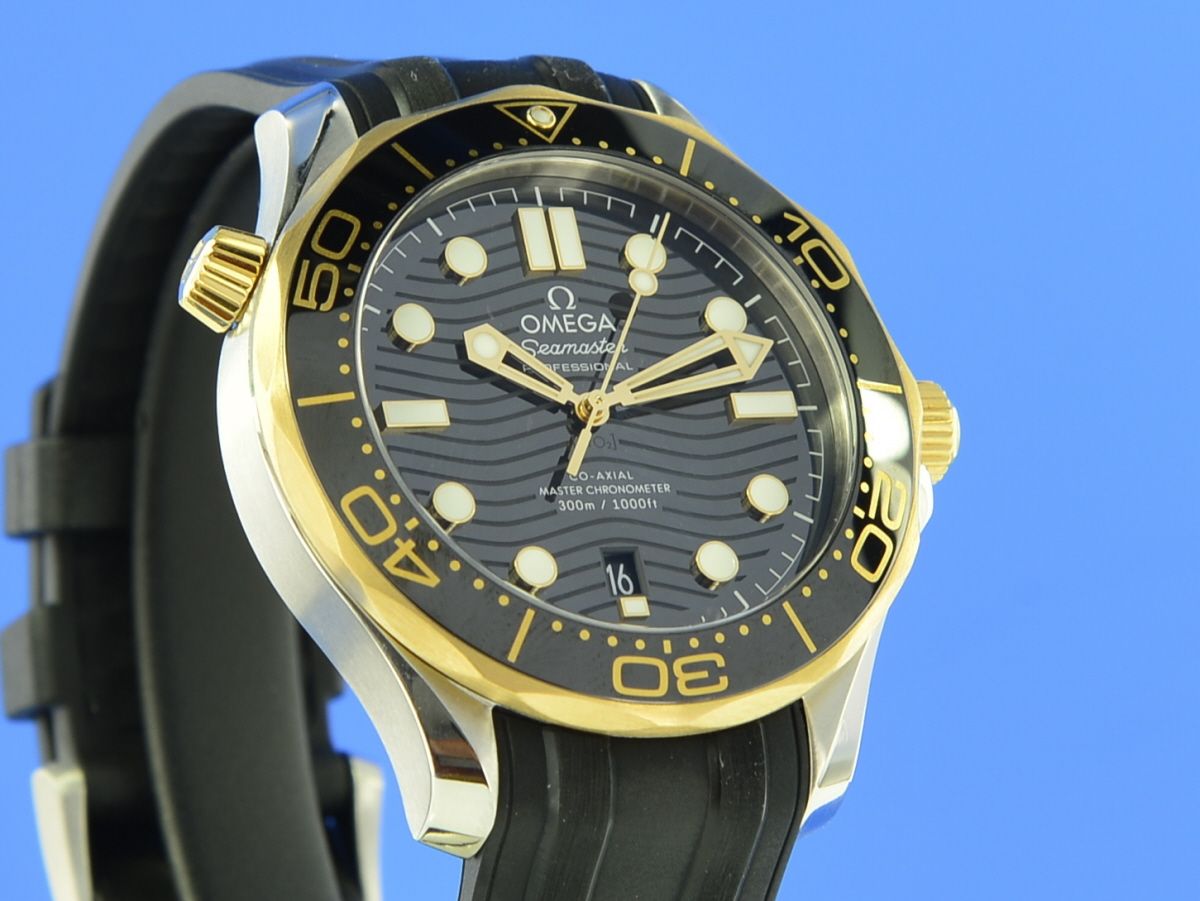 Omega Seamaster Diver 300M Master Chronometer Keramik