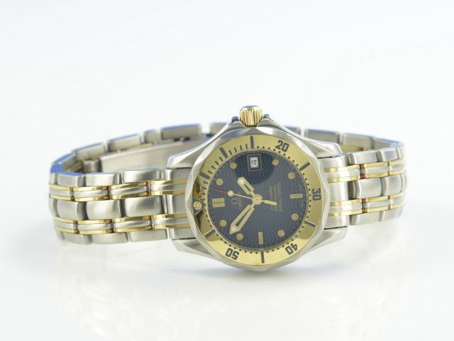 Omega Seamaster Diver 300M Stahl/Gelbgold Lady