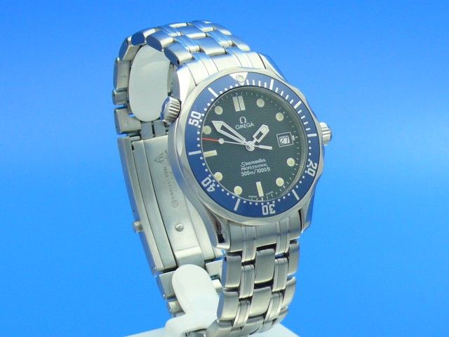 Omega Seamaster Mid-Size Medium
