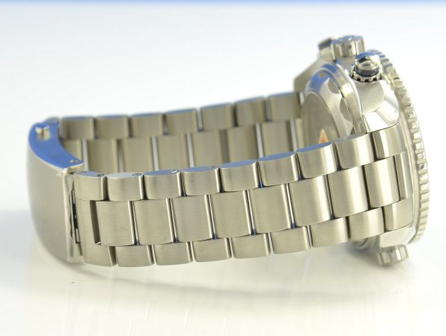 Omega Seamaster Planet Ocean 600M Master Chronometer