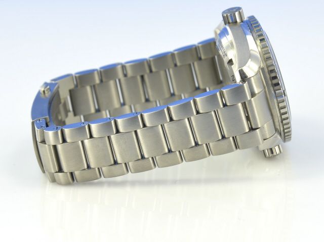 Omega Seamaster Planet Ocean 600m Liquidmetal