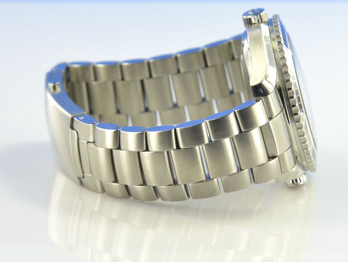 Omega Seamaster Planet Ocean Big Size 600M