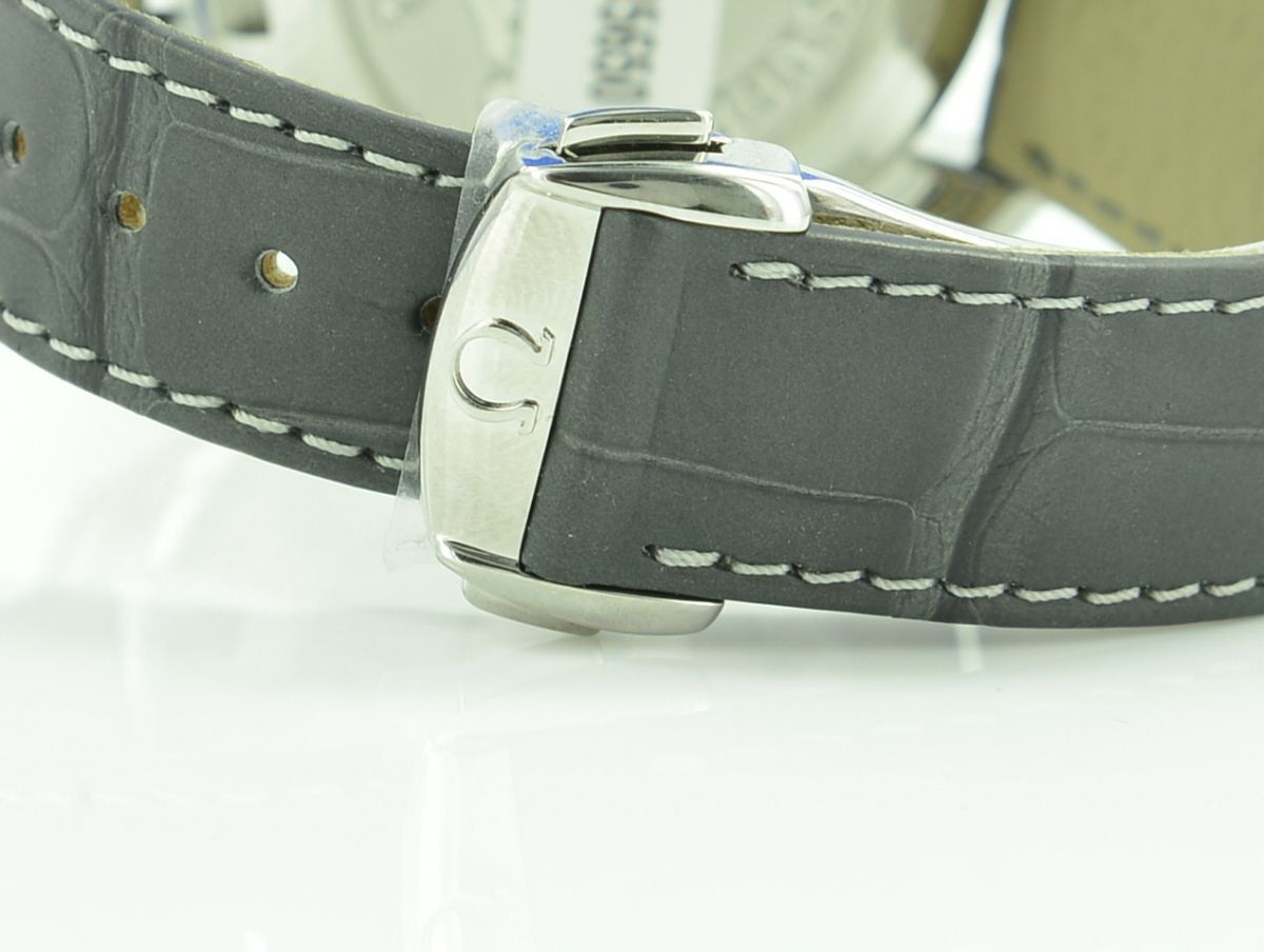 Omega Speedmaster 38 Co-Axial Chronograph