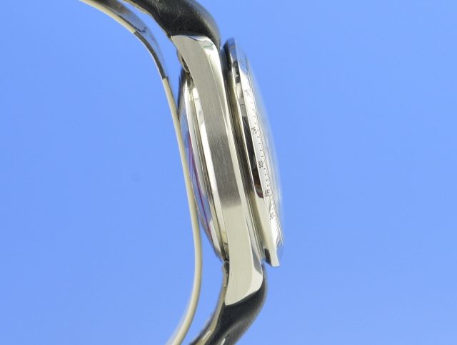 Omega Speedmaster Date