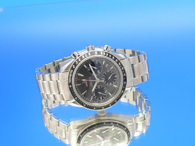 Omega Speedmaster Date 40 mm Chronometer