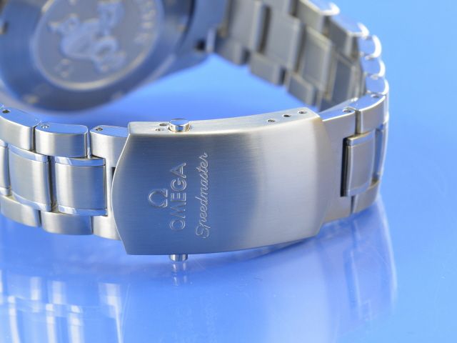 Omega Speedmaster Date 40mm Chronograph