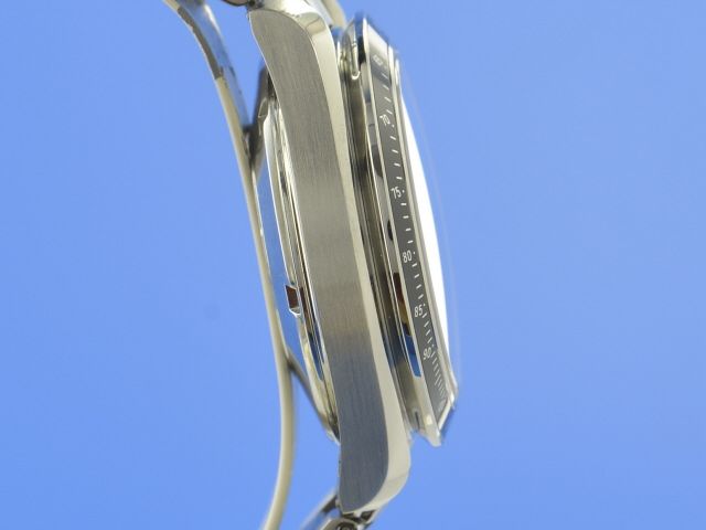 Omega Speedmaster Date Chronograph 40 mm