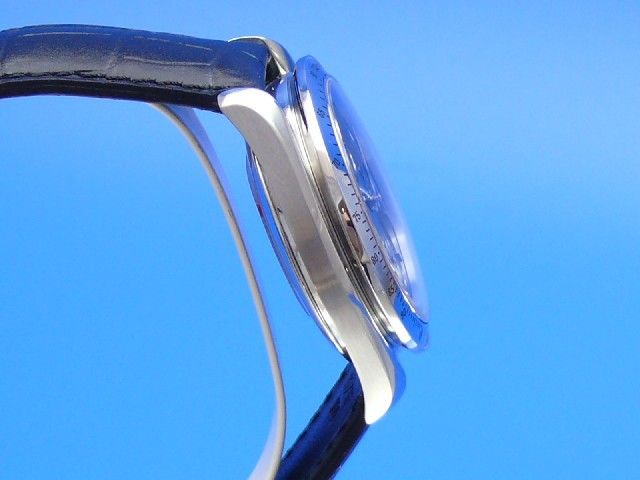 Omega Speedmaster Date Chronograph