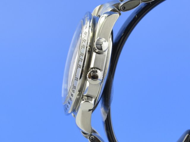 Omega Speedmaster Date Chronograph