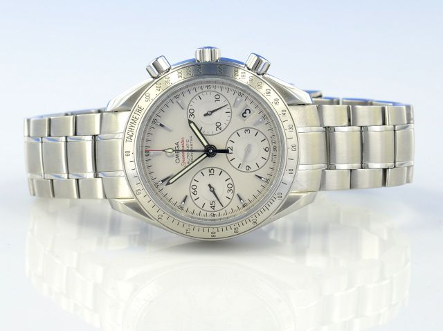 Omega Speedmaster Date Chronograph