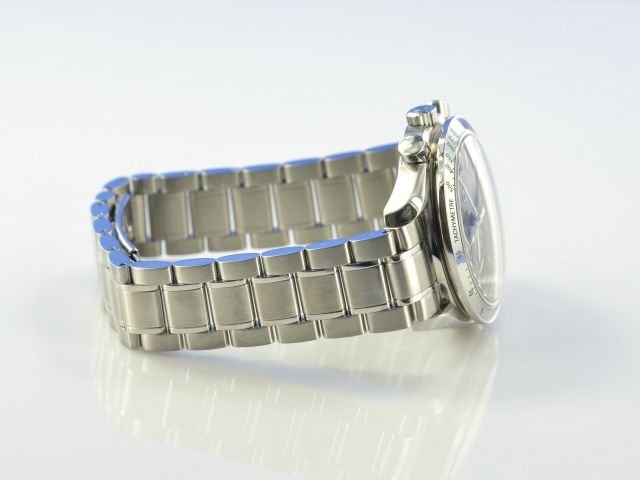 Omega Speedmaster Date Chronograph