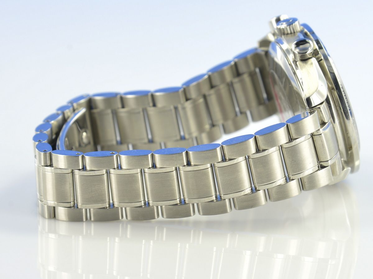 Omega Speedmaster Day-Date