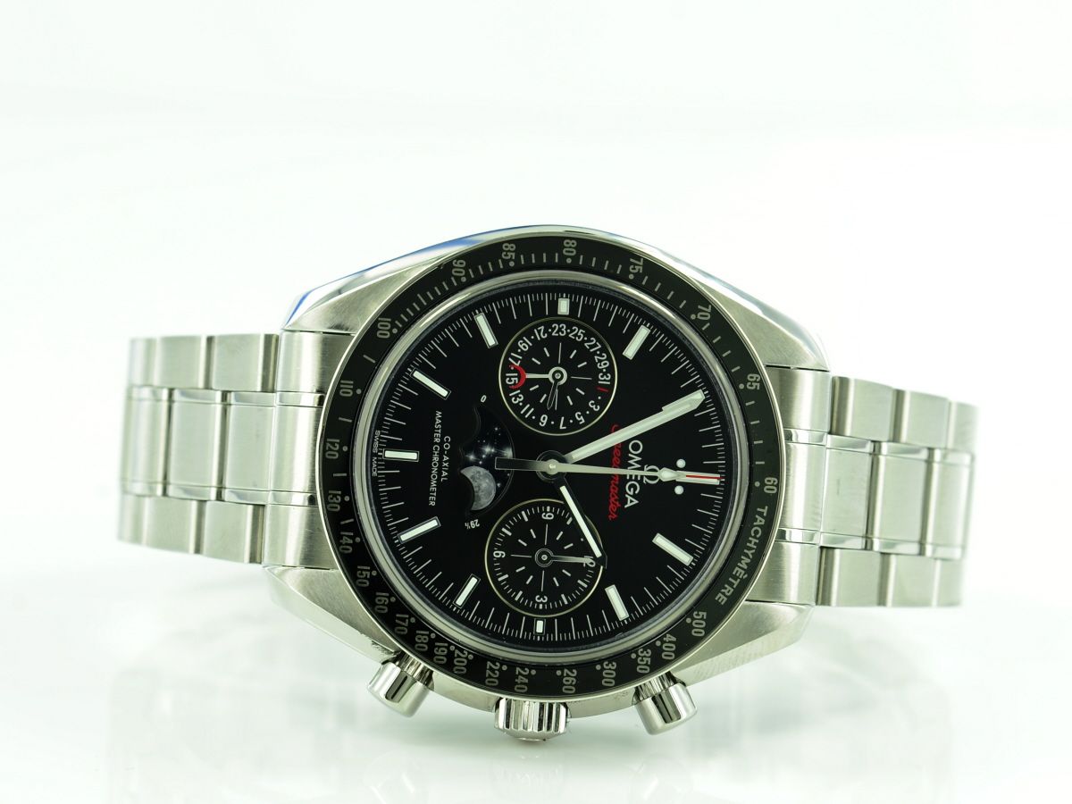 Omega Speedmaster Moonphase Chronograph