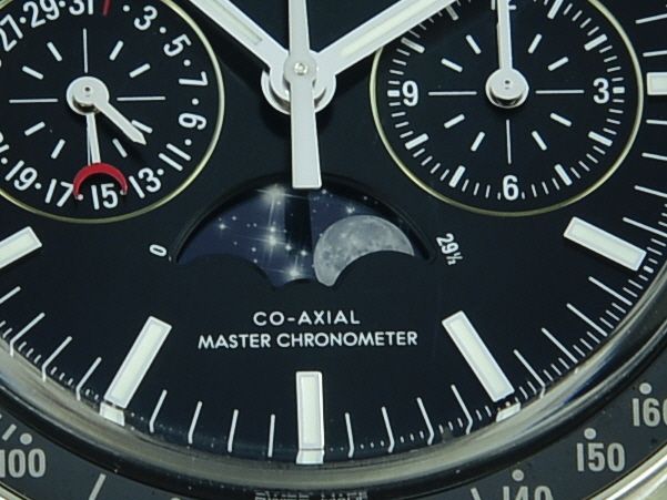 Omega Speedmaster Moonphase Chronograph