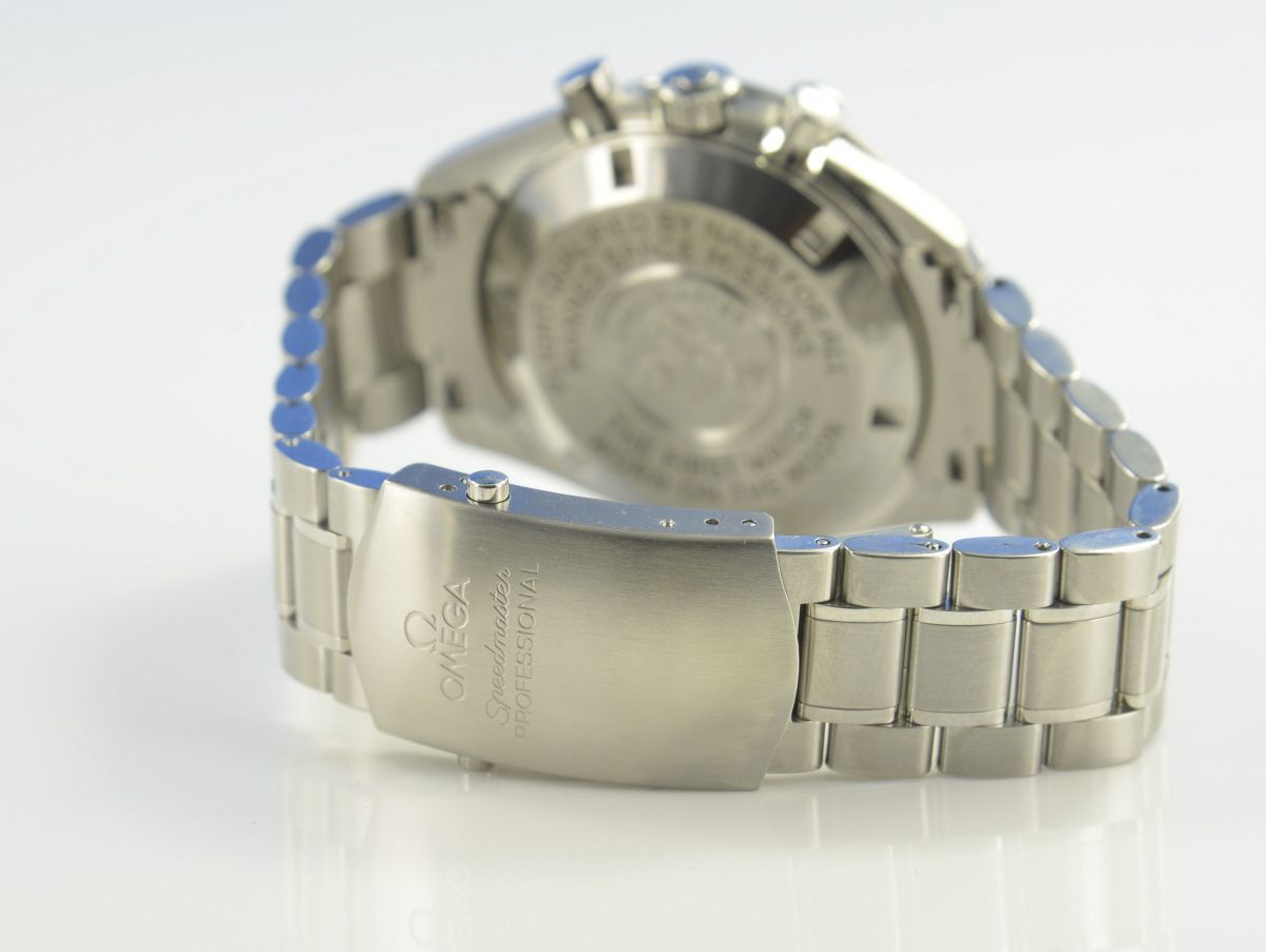Omega Speedmaster Moonwatch
