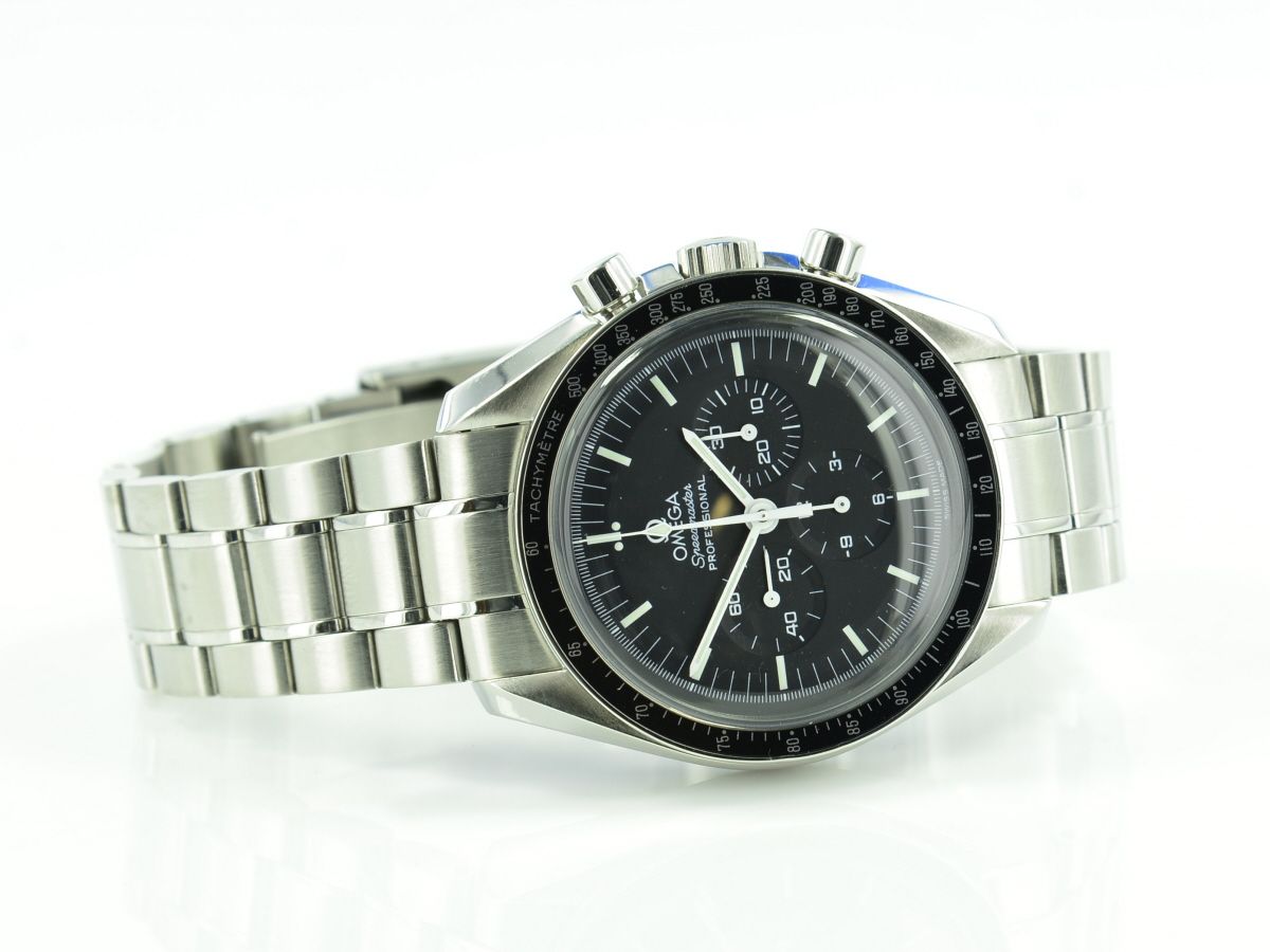 Omega Speedmaster Moonwatch