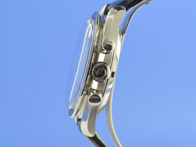 Omega Speedmaster Moonwatch