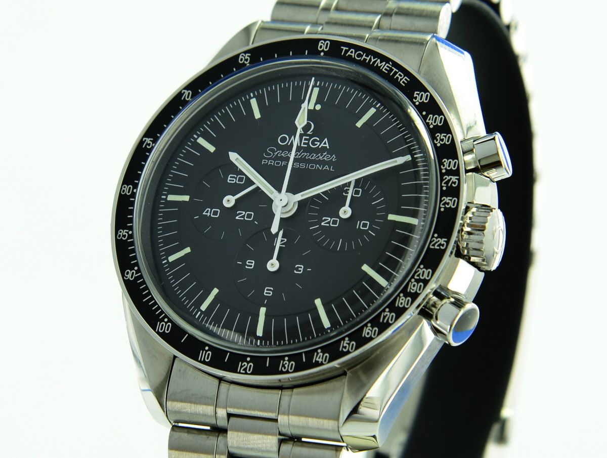 Omega Speedmaster Moonwatch Master Chronometer