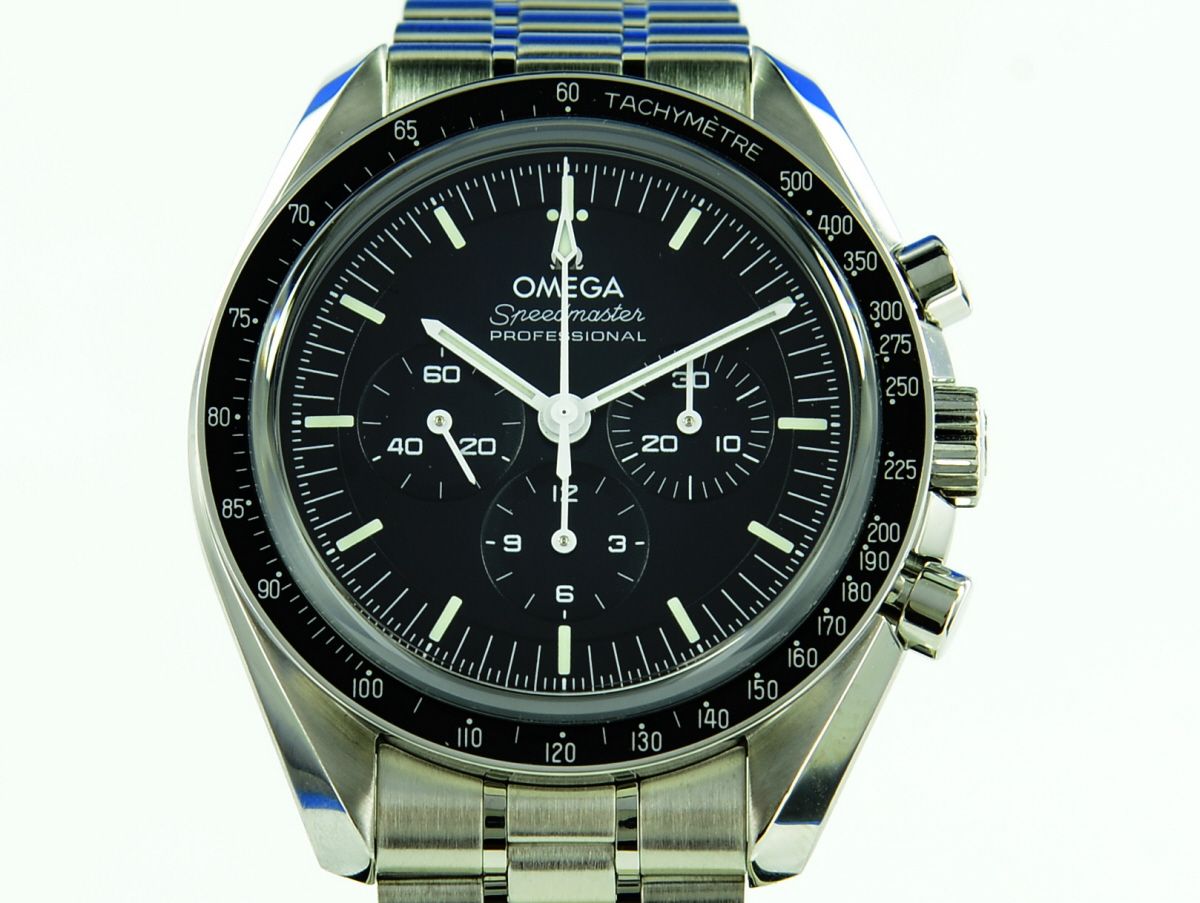 Omega Speedmaster Moonwatch Master Chronometer