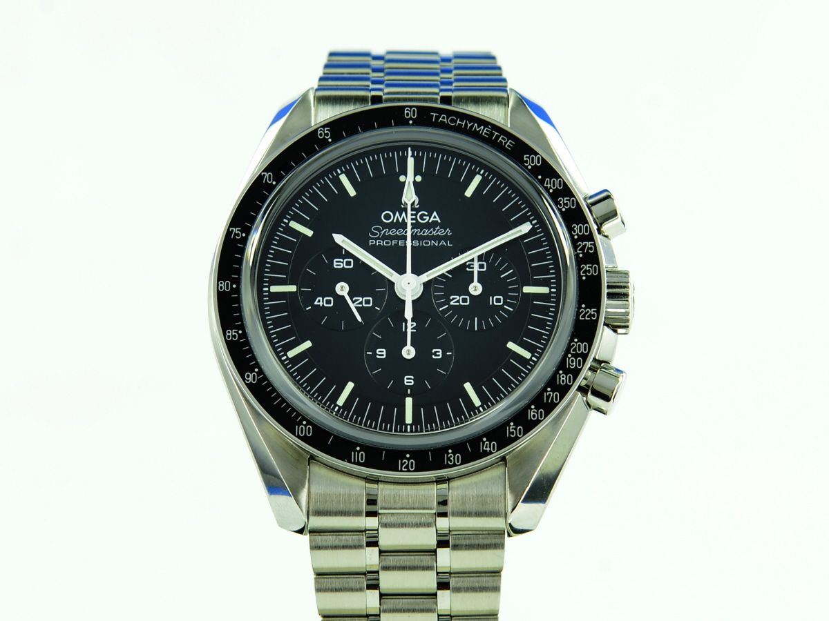 Omega Speedmaster Moonwatch Master Chronometer