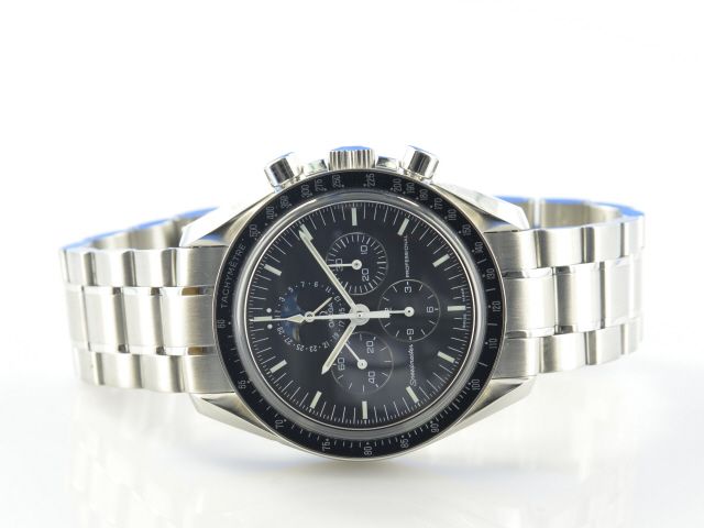 Omega Speedmaster Moonwatch Professional Chronograph