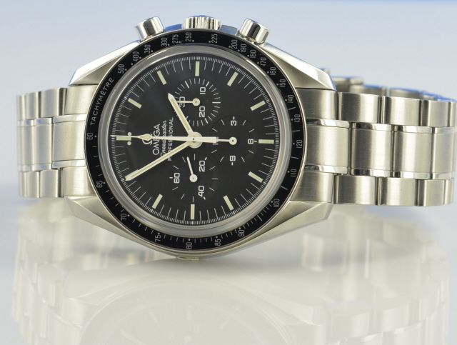 Omega Speedmaster Moonwatch Saphirglas
