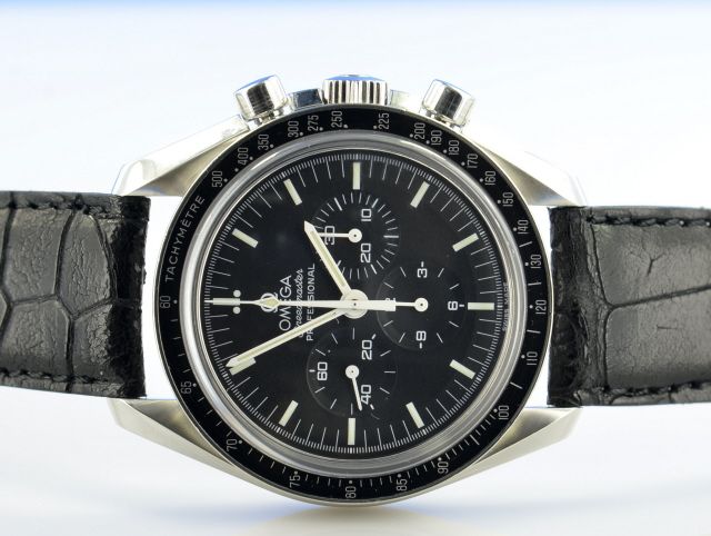 Omega Speedmaster Moonwatch Saphirglas