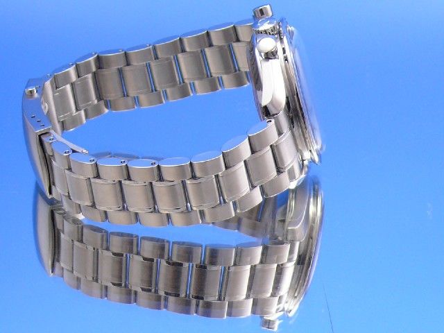 Omega Speedmaster Moonwatch