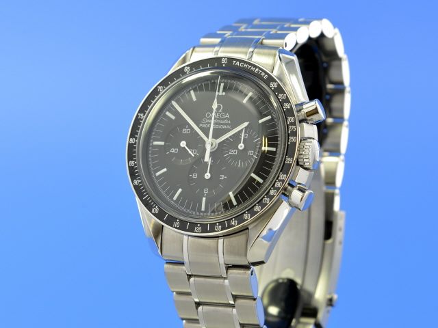 Omega Speedmaster Moonwatch