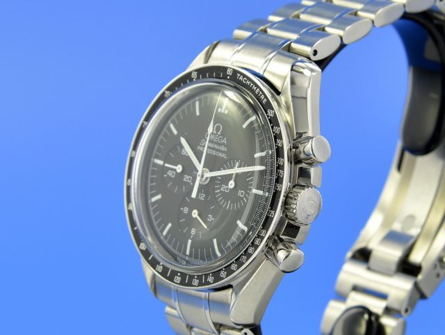 Omega Speedmaster Moonwatch