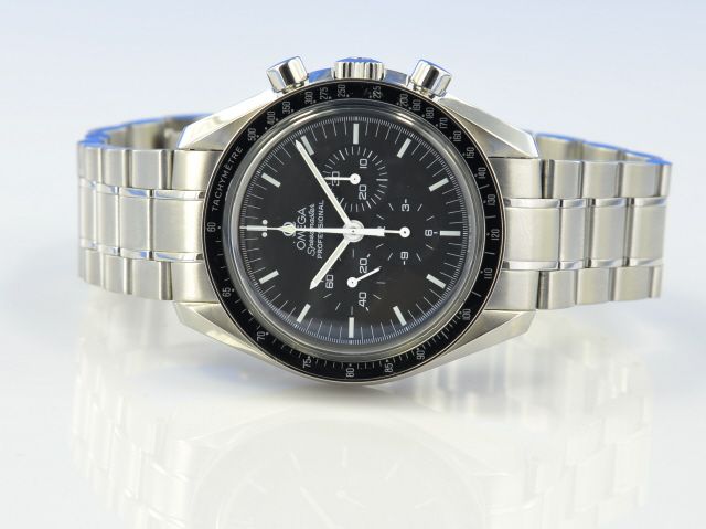Omega Speedmaster Moonwatch