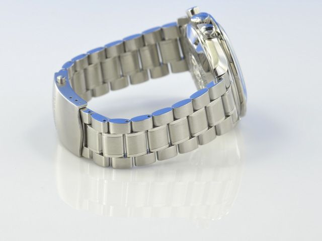 Omega Speedmaster Moonwatch