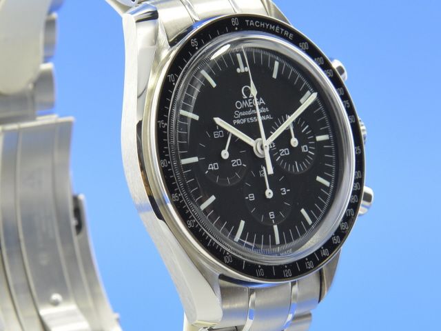 Omega Speedmaster Moonwatch