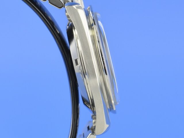 Omega Speedmaster Moonwatch