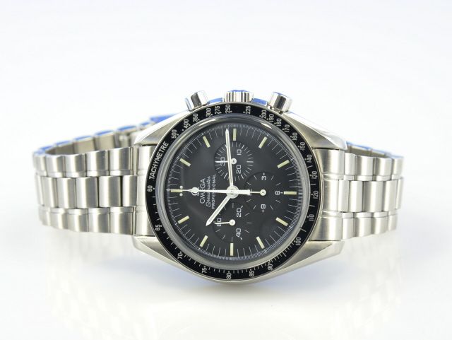 Omega Speedmaster Moonwatch