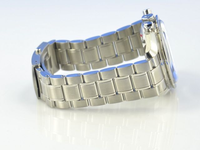 Omega Speedmaster Moonwatch