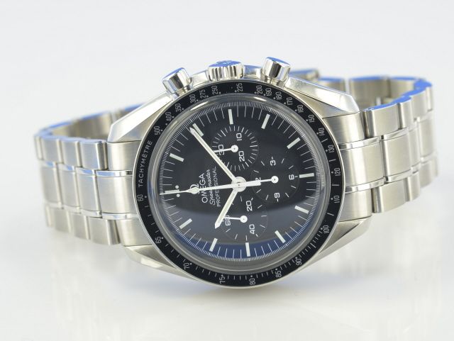 Omega Speedmaster Moonwatch