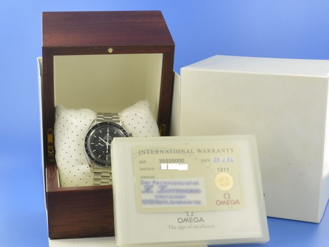 Omega Speedmaster Moonwatch