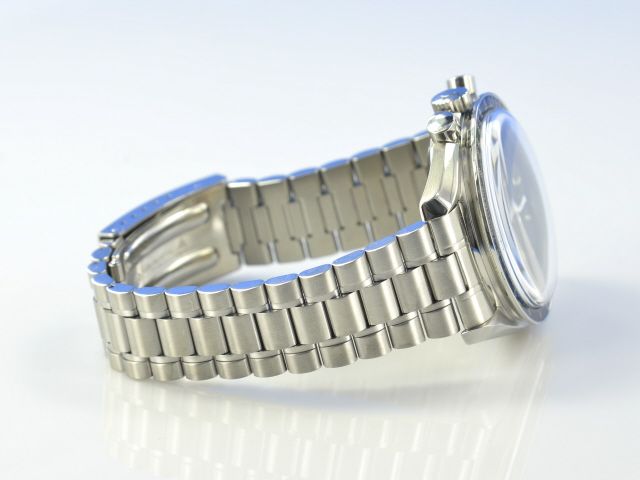 Omega Speedmaster Moonwatch