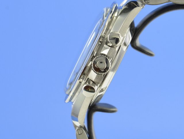 Omega Speedmaster Moonwatch