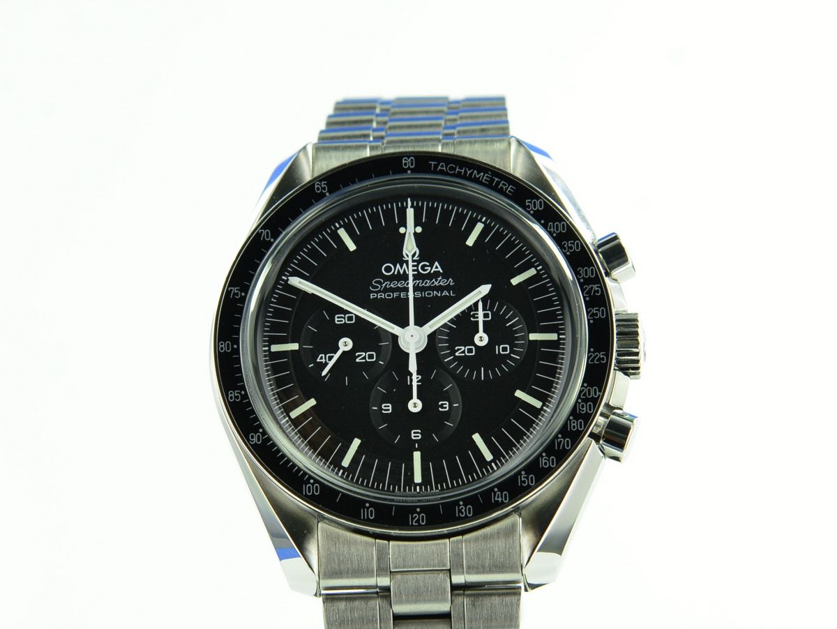 Omega Speedmaster Professional Moonwatch Co-Axial Master Chronometer