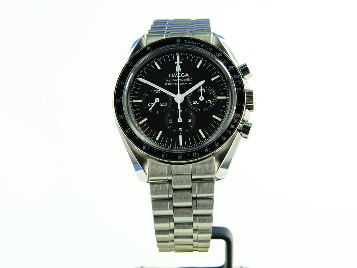 Omega Speedmaster Professional Moonwatch Co-Axial Master Chronometer