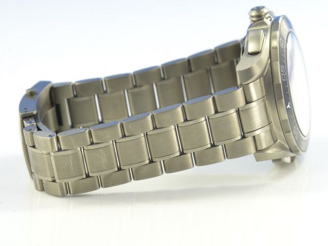 Omega Speedmaster Skywalker X-33