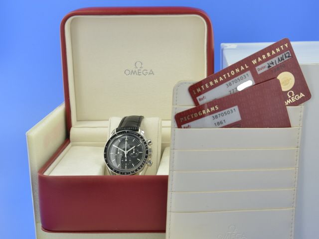Omega Speedmaster Moonwatch