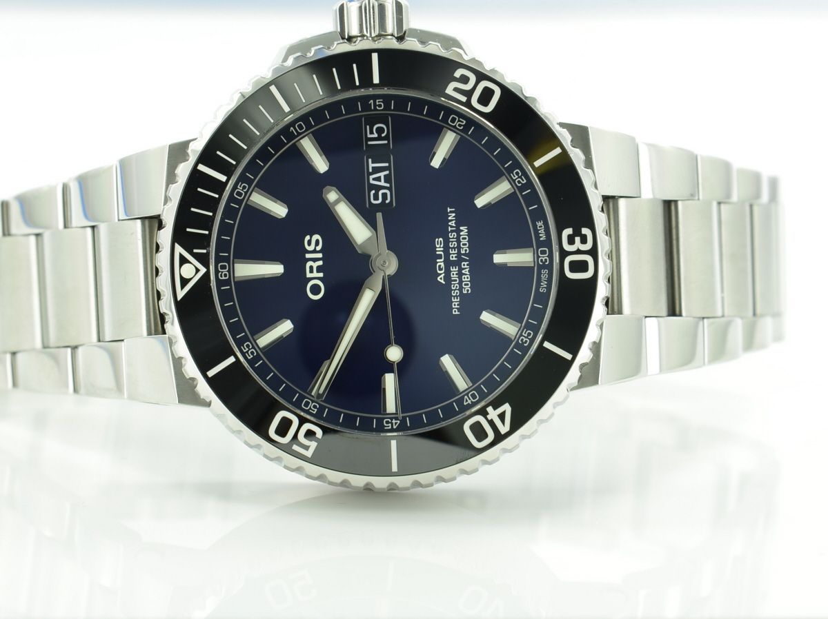 Oris Aquis Big Day Date 01 752 7733 4135