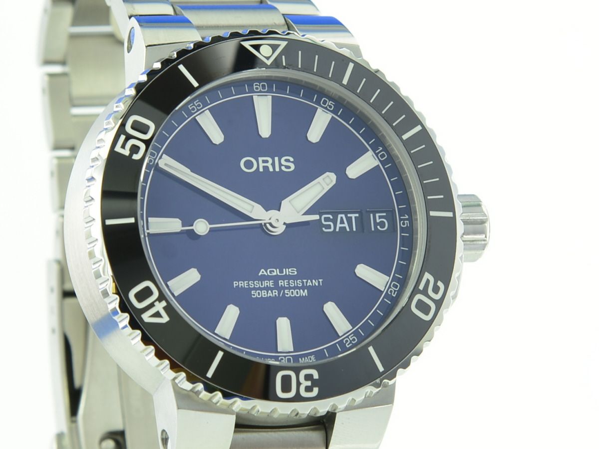 Oris Aquis Big Day Date 01 752 7733 4135